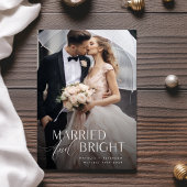 たった今結婚しましたと明るい新婚フォトクリスマス シーズンカード