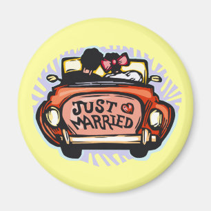 たった今結婚しましたのぼろ自動車 マグネット