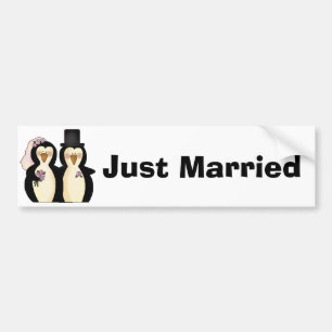 たった今結婚しましたのバンパーステッカー バンパーステッカー