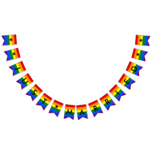 たった今結婚しましたの虹の旗LGBTのプライドの結婚披露宴 バンティングフラッグ