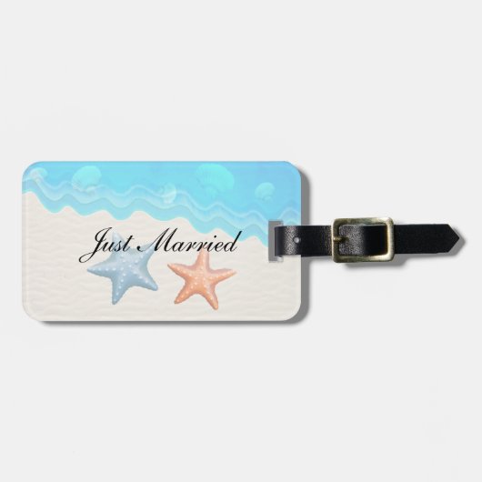 たった今結婚しましたの貝殻のビーチ結婚式 ラゲッジタグ (正面横)