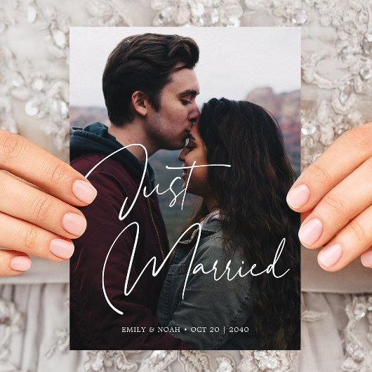 たった今結婚しましたエレガントハンド結婚レタリングの写真 案内状