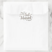 たった今結婚しましたエレガント青銅フローラ結婚ハート ラウンドシール (バッグ)