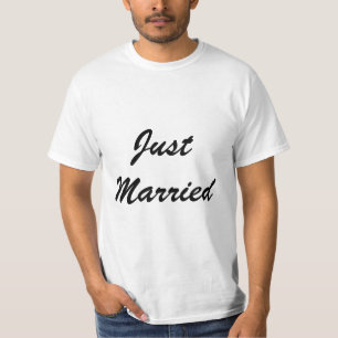 たった今結婚しましたカスタムスクリプト文字結婚のnewlyweds tシャツ
