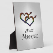 たった今結婚しましたゲイプライド男女のシンボルの連結 フォトプラーク (側面)