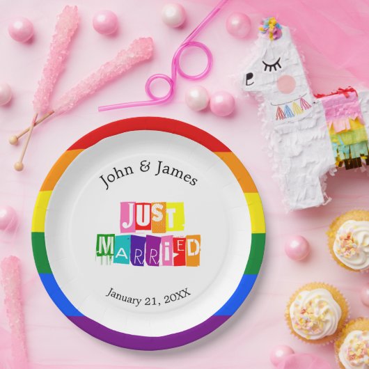 たった今結婚しましたゲイ結婚のカップルLGBTQ ペーパープレート (パーティー)