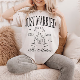 たった今結婚しましたシャツ、カスタム新郎新婦シャツ Tシャツ