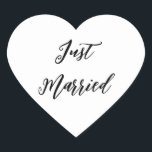 たった今結婚しましたシール ハートシール<br><div class="desc">たった今結婚しましたハートシール。</div>