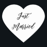 たった今結婚しましたシール ハートシール<br><div class="desc">たった今結婚しましたハートシール。</div>