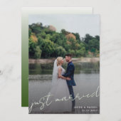 たった今結婚しましたスクリプトオーバーレイ緑の結婚写真 案内状 (正面/裏面)