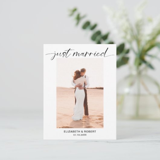 たった今結婚しましたスクリプトフォトミニマルエレガントリストシック 案内ポストカード (スタンド正面)