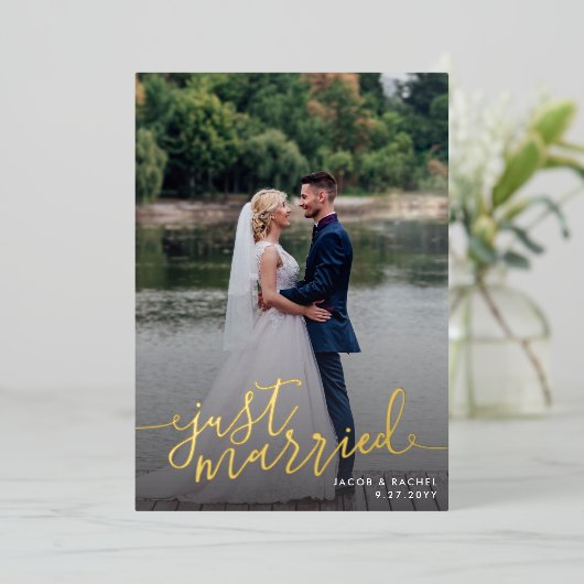 たった今結婚しましたスクリプト結婚オーバーレイの発表 箔招待状 (立ち正面)