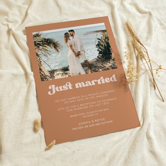 たった今結婚しましたスタイリッシュレトロ黒糖フォトカード 招待状