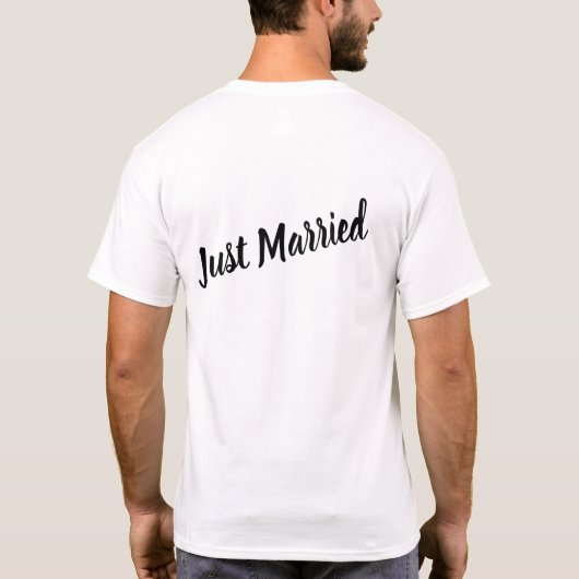 たった今結婚しましたハネムーンハビー Tシャツ (裏面)
