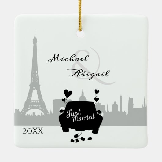 たった今結婚しましたパリエッフェルタワーカップルクリスマス セラミックオーナメント (裏面)