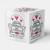 たった今結婚しましたパーソナライズされたハネムーンカーキューブボックス フェイバーボックス (裏面サイド)