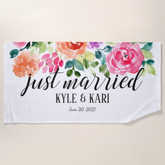 たった今結婚しましたパーソナライズされた結婚のハネムーンタオル ビーチタオル (正面)