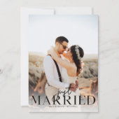 たった今結婚しましたフォトブラックタイポグラフィのお知らせ 招待状 (正面)