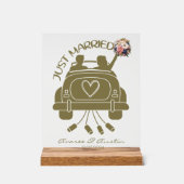 たった今結婚しましたブライダルブーケビンテージカー アクリルサイン (正面)