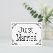 たった今結婚しましたブラック&ホワイトハート結婚のはがき 案内ポストカード (スタンド正面)