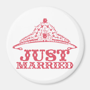 たった今結婚しましたプリンセスブライドティアラウェディング マグネット