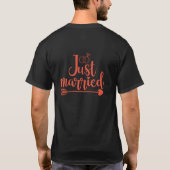 たった今結婚しましたマッチングTシャツ Tシャツ (裏面)