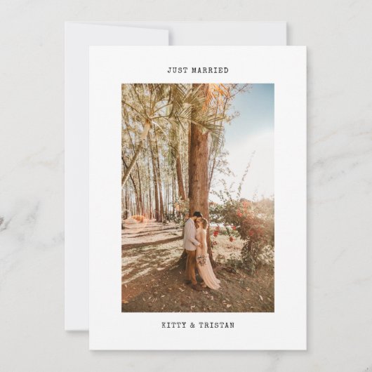 たった今結婚しましたミニマルタイプライターの写真の取り出し 案内状 (正面)