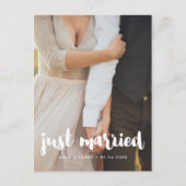 たった今結婚しましたモダンタイポグラフィ結婚の写真 ポストカード (正面)