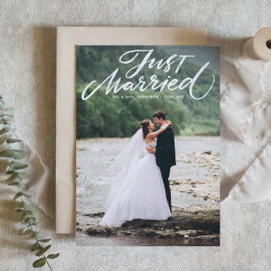 たった今結婚しましたモダンブラシ結婚書道 案内状