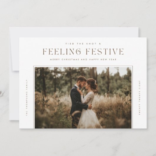 たった今結婚しましたモダン新婚2枚フォトクリスマス シーズンカード (正面)