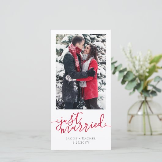 たった今結婚しましたレッドスクリプトフォトクリスマ結婚ス 案内状 (スタンド正面)
