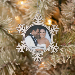 たった今結婚しました初めてのクリスマスキープサケ スノーフレークピューターオーナメント