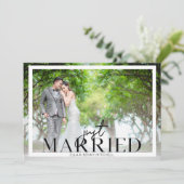 たった今結婚しました枠のフォトタイポグラフィ(横) 招待状 (スタンド正面)