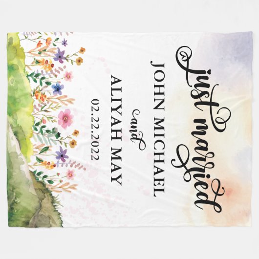 たった今結婚しました毛布（水彩ワイルドフラワー付） フリースブランケット (正面(横))