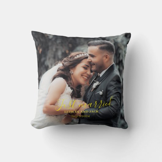 たった今結婚しました祝の愛パーソナライズされた情 クッション (正面)