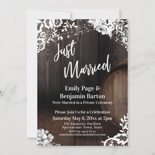 たった今結婚しました素朴木製バレルライトフラワー 招待状 (正面)