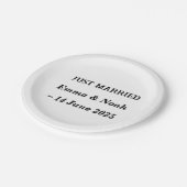 たった今結婚しました結婚のプレート-名前をカスタムすると日付 ペーパープレート (アングル)