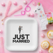 たった今結婚しました結婚の新郎新婦 ペーパープレート (パーティー)