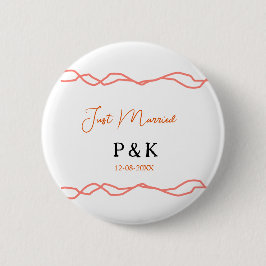 たった今結婚しました追加カップル名の日付赤vintagborder 缶バッジ