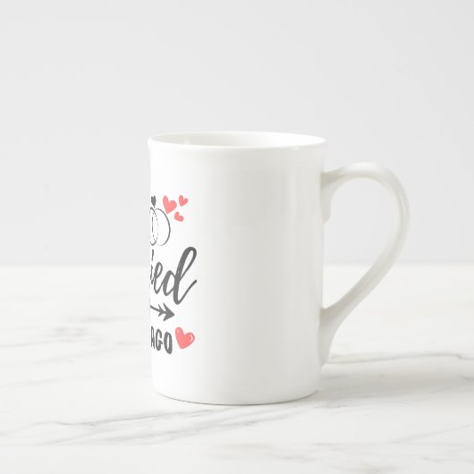 たった今結婚しました1年前、1周年結婚を迎える ボーンチャイナマグカップ (右)