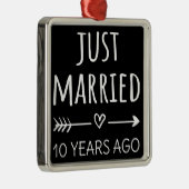 たった今結婚しました10年前 メタルオーナメント (右)