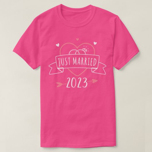 たった今結婚しました2023結婚と蜂蜜のハート Tシャツ (デザイン正面)
