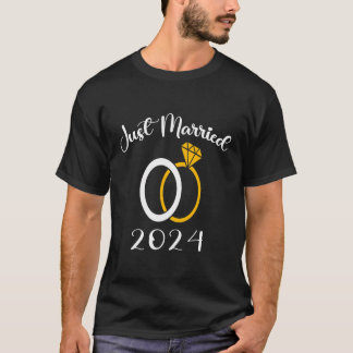たった今結婚しました2024の結婚リングや輪マッチングカップルNe Tシャツ