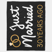 たった今結婚しました30年前IV フリースブランケット (正面)