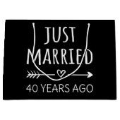 たった今結婚しました40年前 ラージペーパーバッグ (正面)