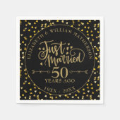 たった今結婚しました50周年記念ブラック&金ゴールド スタンダードカクテルナプキン (正面)