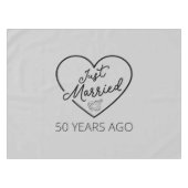たった今結婚しました50年前III テーブルクロス (正面(横))