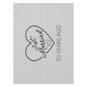 たった今結婚しました50年前III テーブルクロス (正面)