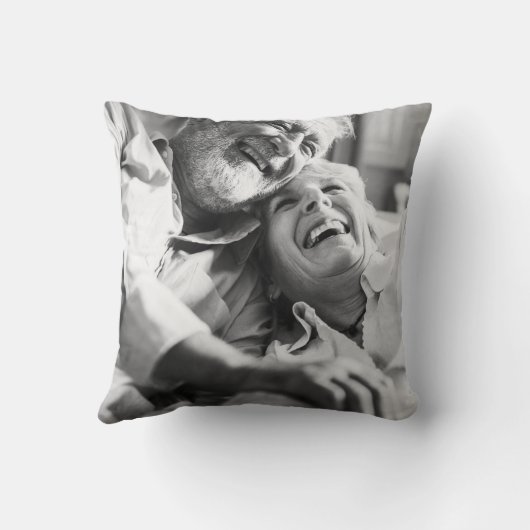 たった今結婚しました50結婚周年記念写真 クッション (裏面)