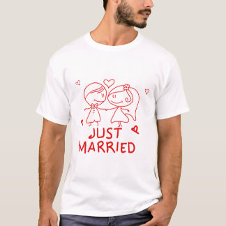 たった今結婚しました – かわいいカップルのスケッチデザイン Tシャツ